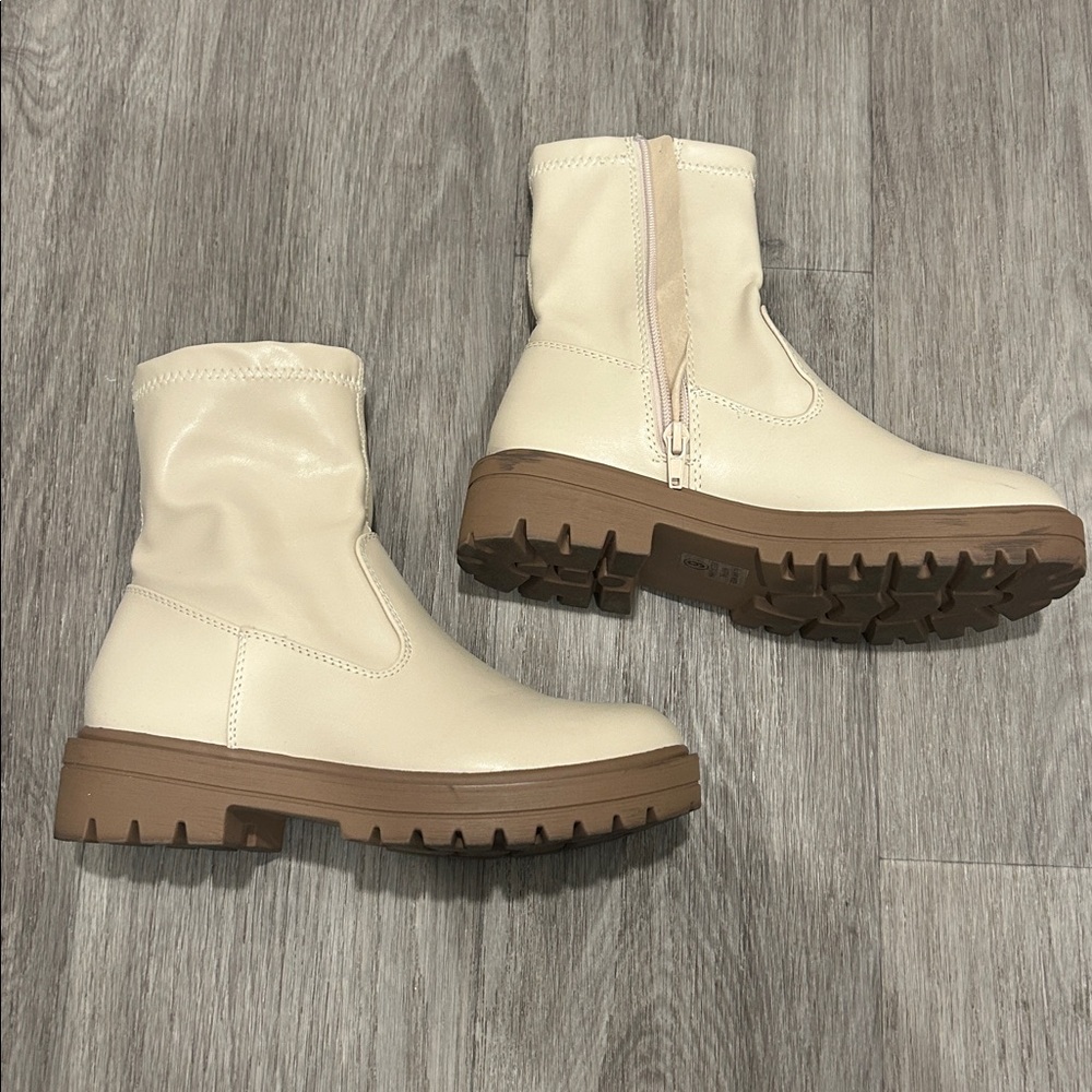 Soda Cream Ankle Boots - Picture 3 of 5